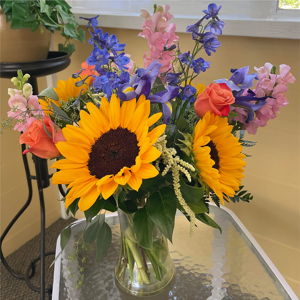 Rays of Life Bouquet –  Imperial Flower Shop Ltd, Brampton ON