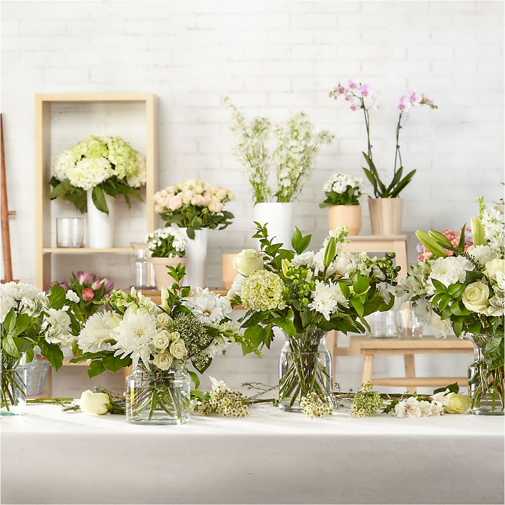 Classic Ivory – A Florist Original –  Imperial Flower Shop Ltd, Brampton ON